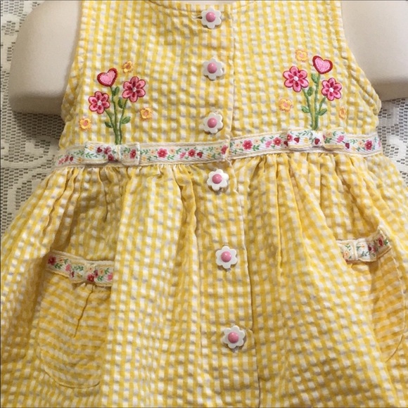 Seersucker Girls Sleeveless yellow and white Dress - Picture 3 of 6